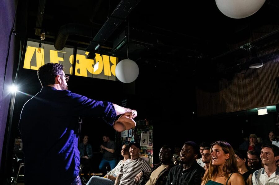 London: Bottomless Brunch Comedy - The Ding Dong Gong Show - Getting to the Southbank venue
