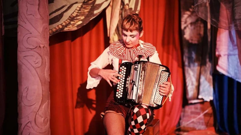 London: The Magician's Table - Up-Close Magic Show - Practical timing and booking advice