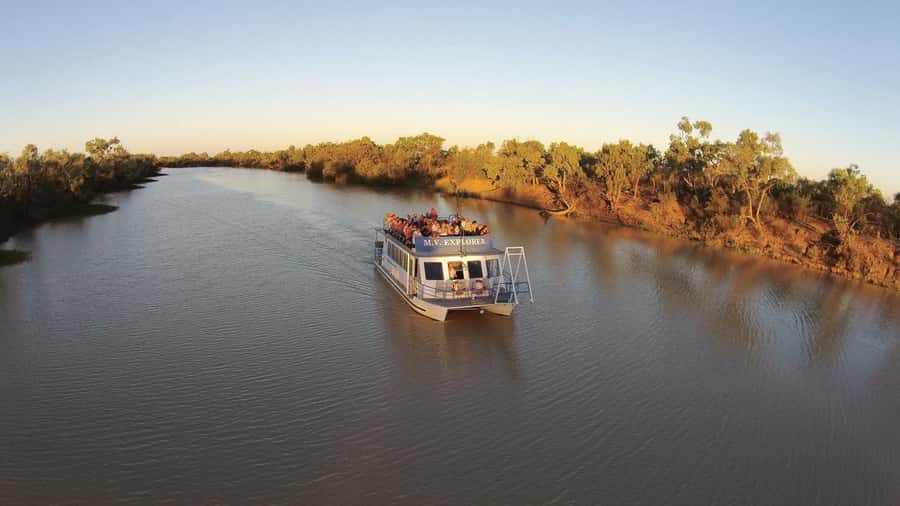 Longreach: Drover's Sunset Cruise & Outback Dinner & Show - A sunset cruise made for the Thomson River