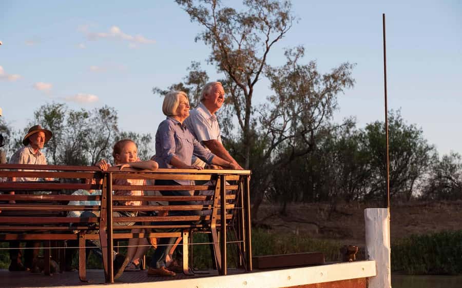 Longreach: Sunset Paddlewheeler Cruise, Show and Dinner - A Stockman’s Dinner Beside the Fire