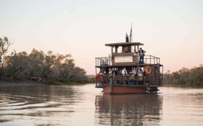 Longreach: Sunset Paddlewheeler Cruise, Show and Dinner
