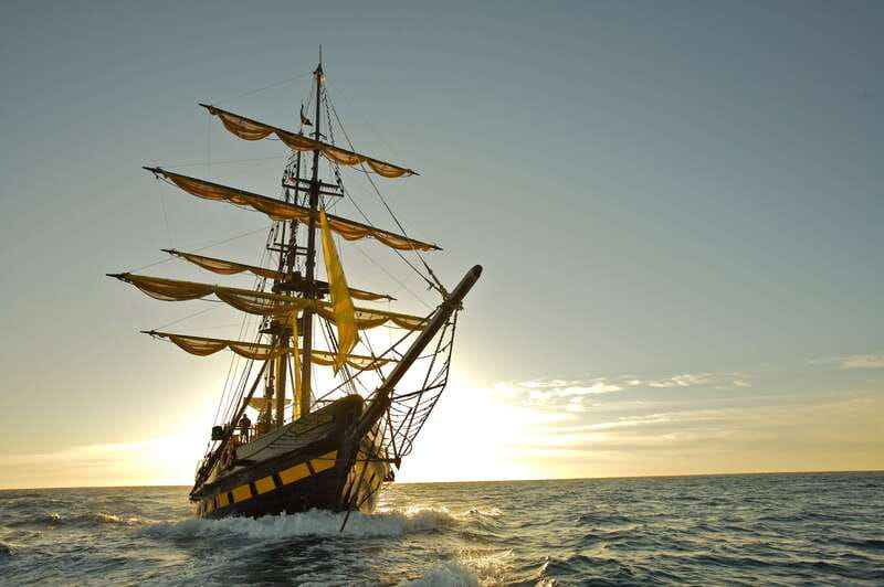 Los Cabos: Pirate Ship Sunset Cruise & Show with Dinner - Key points to know before booking