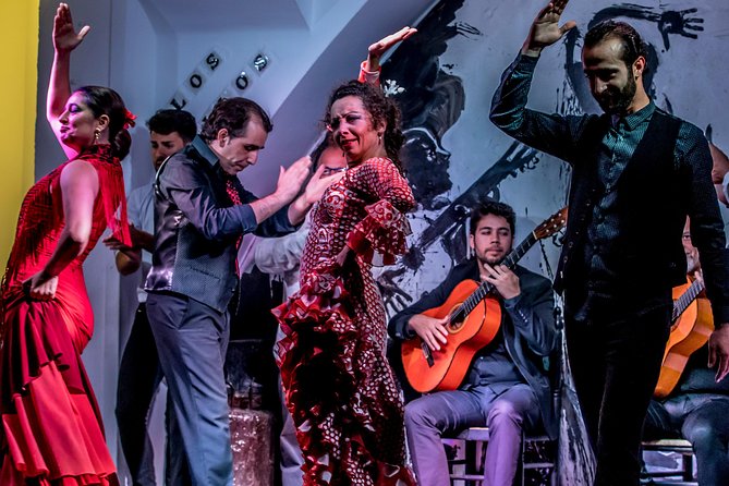 Los Gallos Flamenco Show Admission Ticket - Seating, Sightlines, and the Small-Room Tradeoff