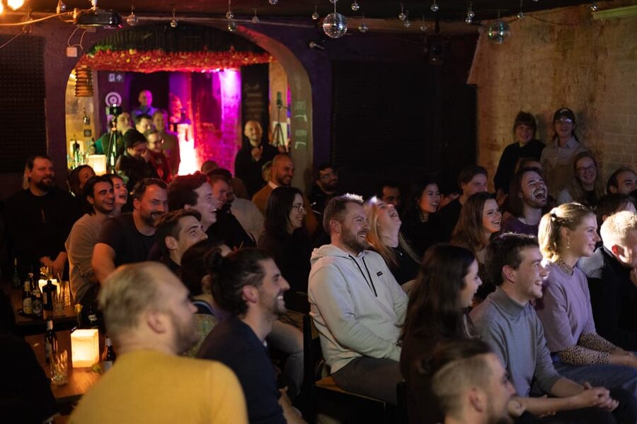 Love in Berlin Comedy Show - Berlin dating comedy in a courtyard setting