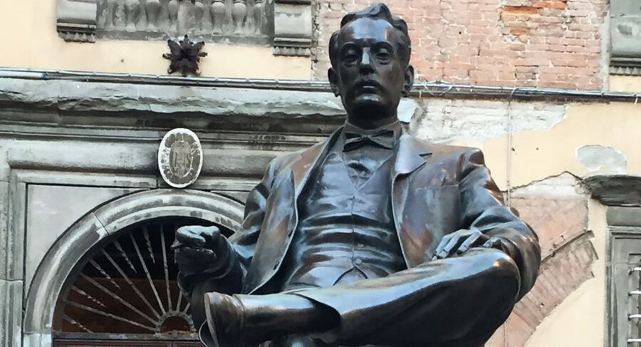 Lucca: Musical Walking Tour with Puccini Museum Visit - Starting inside Teatro del Giglio