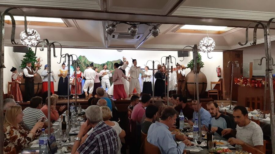 Madeira: Traditional Madeiran Dinner & Show - A Madeiran dinner built around espetada