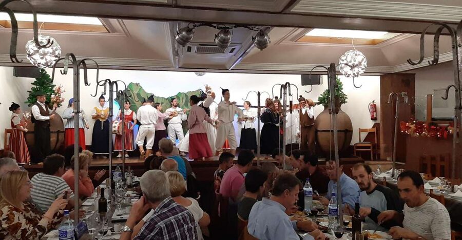 Madeira: Traditional Madeiran Dinner & Show - Understanding espetada before it reaches the table