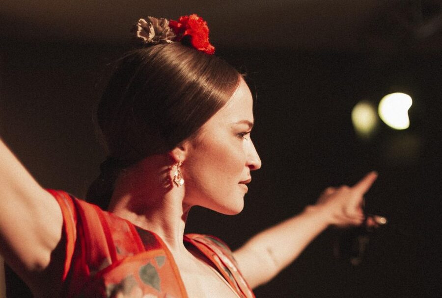 Madrid: 1-Hour Traditional Flamenco Show at Centro Cultural - Why the lack of microphones changes the experience