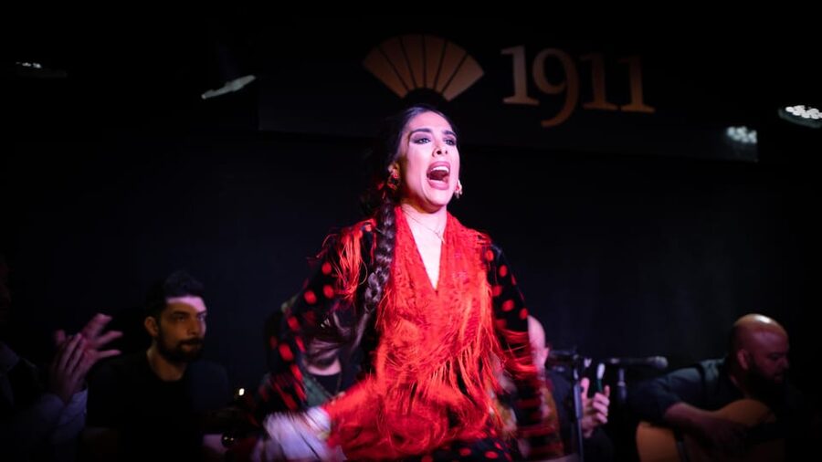 Madrid: Flamenco Show&Drink at Tablao 1911 (World's Oldest) - Finding Teatro Villarosa in Plaza de Santa Ana