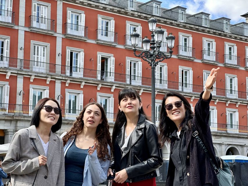 Madrid: Old Town Walking Tour and Flamenco Show - Who Will Enjoy This Evening Most?
