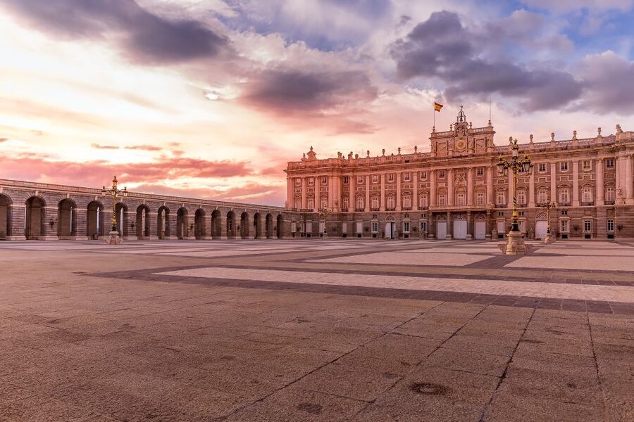 Madrid: Sunset Walking Tour with Optional Flamenco Show - Key points to know before booking