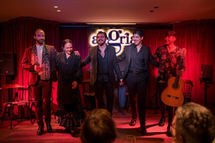 Málaga: Flamenco Course 4pm + 1-Hour Show, 3 Tapas and Drink - Why this Málaga flamenco experience works