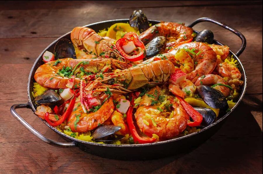 Malaga: Paella and Tapas Tour with The Best Flamenco Show - Malaga’s old center between bites