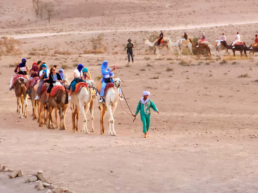 Marrakech: Agafay Camel Ride & Dinner with Fire Show Tour - How to prepare for the evening