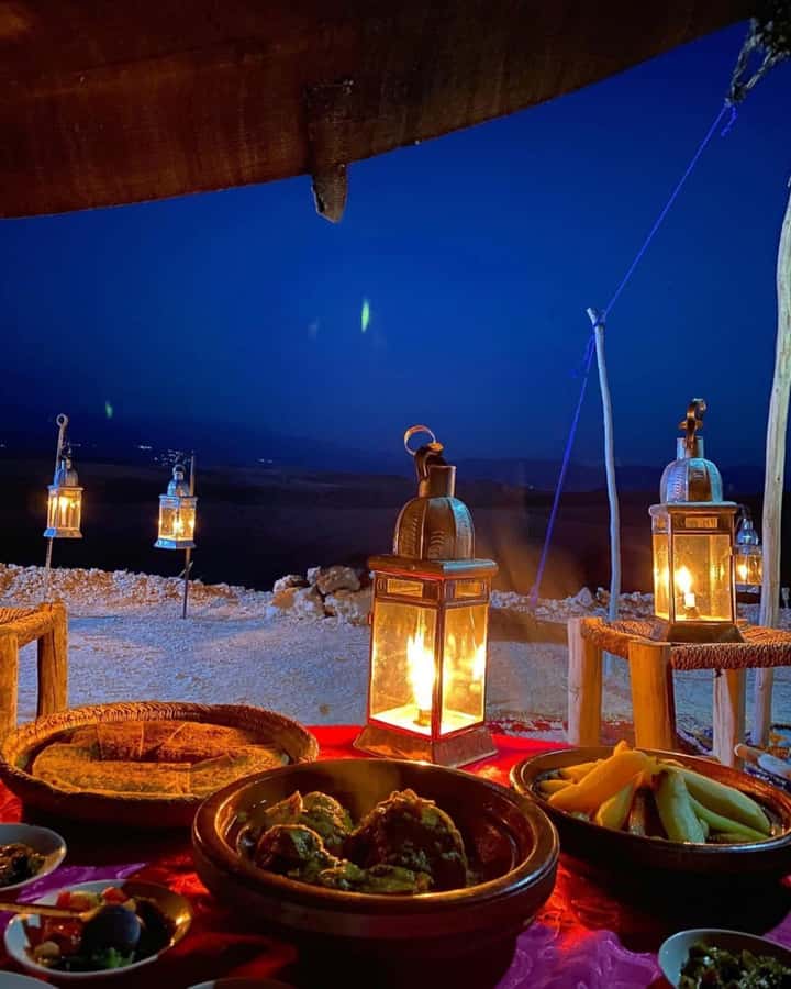 Marrakech: Agafay Desert Magic Sunset Dinner & Live Show - The six-hour route from Marrakesh to Agafay