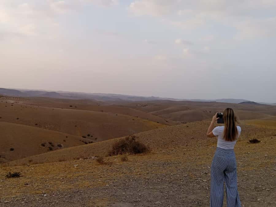 Marrakech: Agafay Desert Quad Bike with Camels & Dinner Show - Guides Make the Biggest Difference