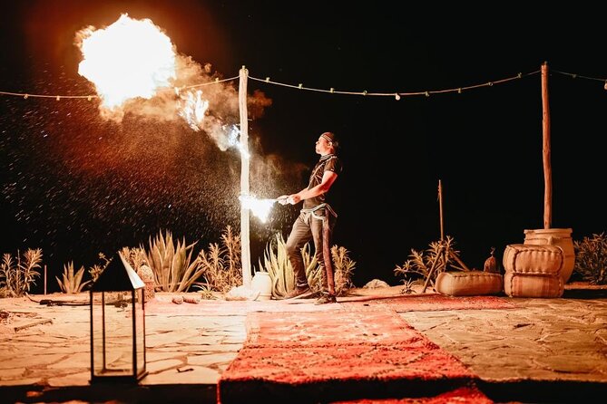 Marrakech: Agafay Desert Quad Biking Tour with Dinner-Show - Dinner under the nomadic tent