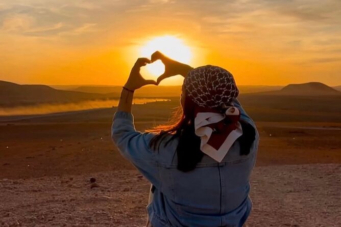 Marrakech: Agafay Desert Sunset, Camel Ride, and Dinner Show - Who should book this Agafay evening?