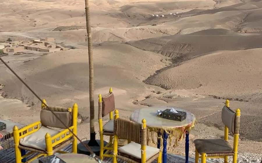 Marrakech Dinner Show Agafay Desert with Camels swiming pool - Who should book this evening?