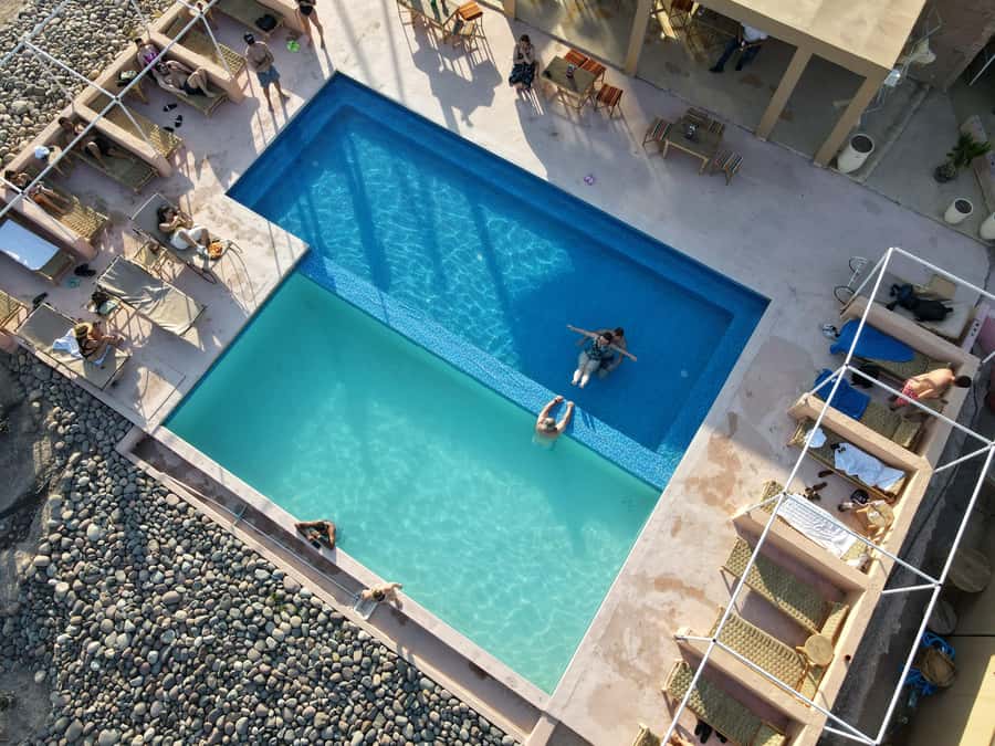 Marrakesh: Agafay Desert 3-Course Dinner Show & Pool Access - Welcome tea and a choice of two pools