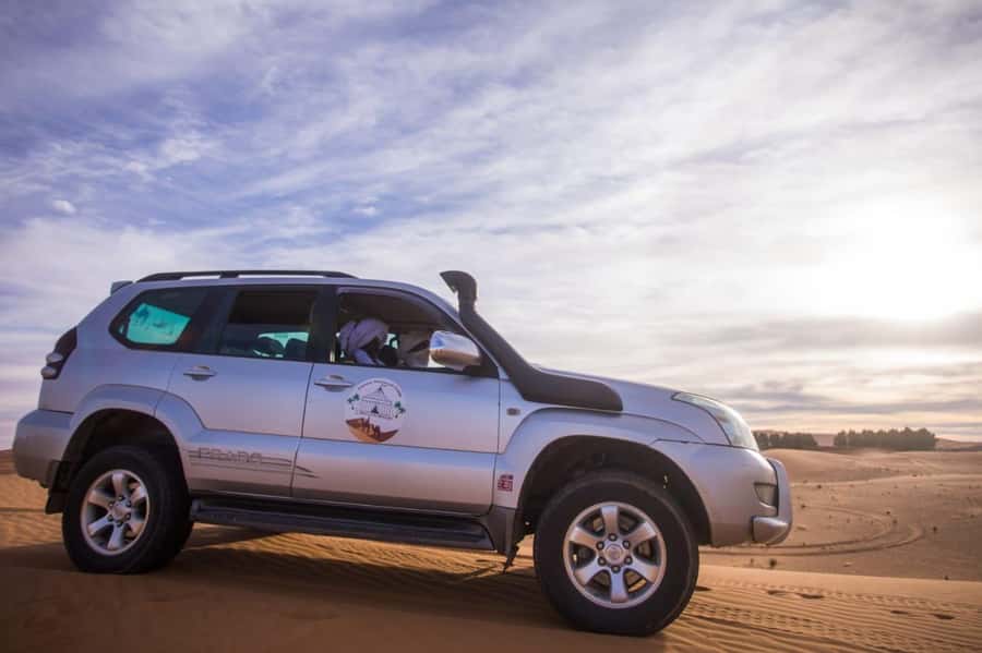 Merzouga: Overnight in Desert Camp Camel Ride, Dinner & Show - Mint tea before the camels