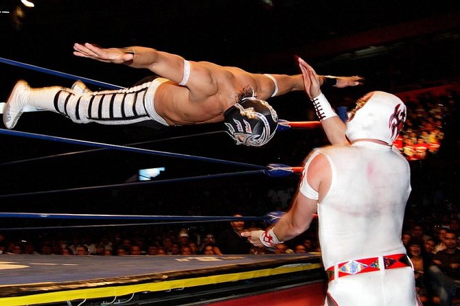 Mexico City: Lucha Libre wrestling show tickets - Ringside at Arena México