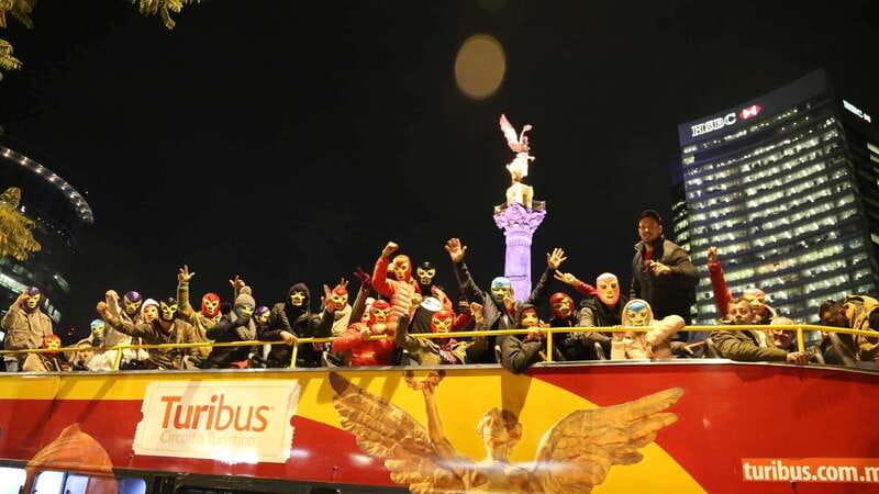 Mexico City: Turiluchas Amazing Wrestling Show - The 45-minute open-top bus ride