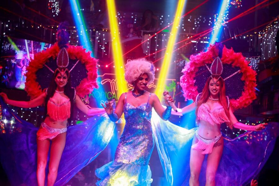 Miami: Mango's Tropical Cafe Dinner & Show - Food, cocktails, and the real value of the credit