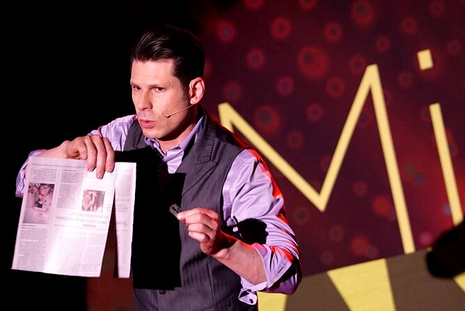 Mike Hammer Comedy Magic Show at the Four Queens Hotel - Mike Hammer’s show is comedy first, magic second