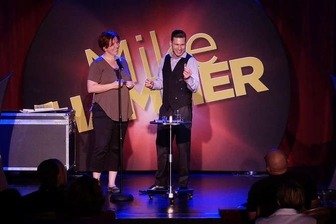 Mike Hammer Comedy Magic Show at the Four Queens Hotel - The 70-minute performance, from opening jokes to razor tricks