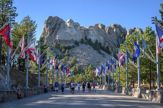 Mount Rushmore and Black Hills Tour with Two Meals and a Music Variety Show - Key points to know before booking