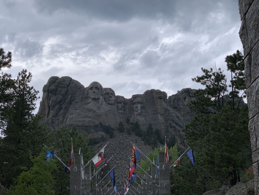 Mt Rushmore, Crazy Horse, Custer State Park Monument Tour - Lunch, transport, and what to bring