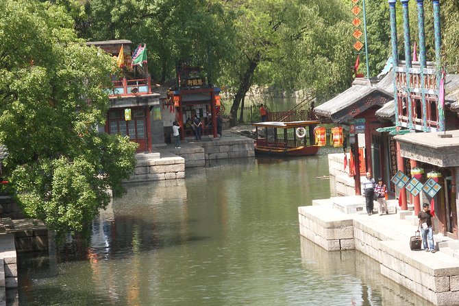 Mutianyu Great Wall and Summer Palace Private Tour with Acrobatic Show Option - A direct ride to the Summer Palace