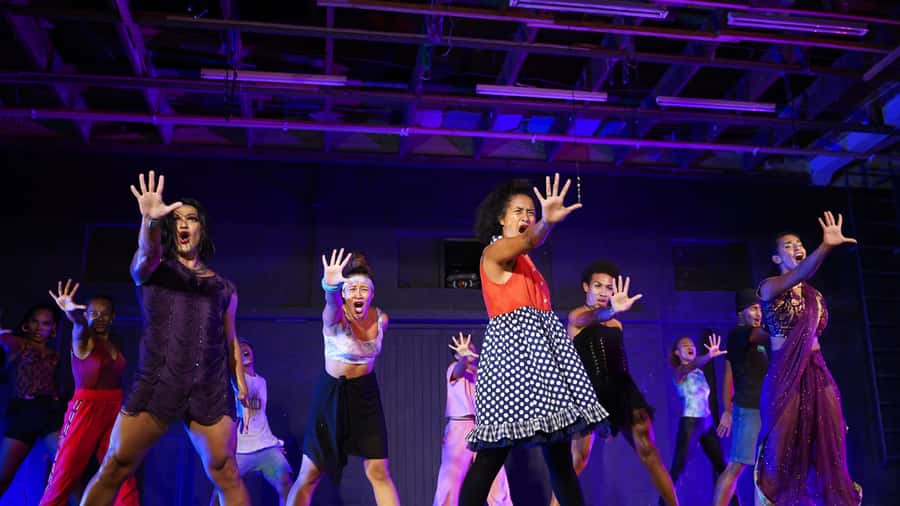 Nadi: VOU Evening Dinner and Show Experience - Your 5:30pm pickup from Nadi or Denarau