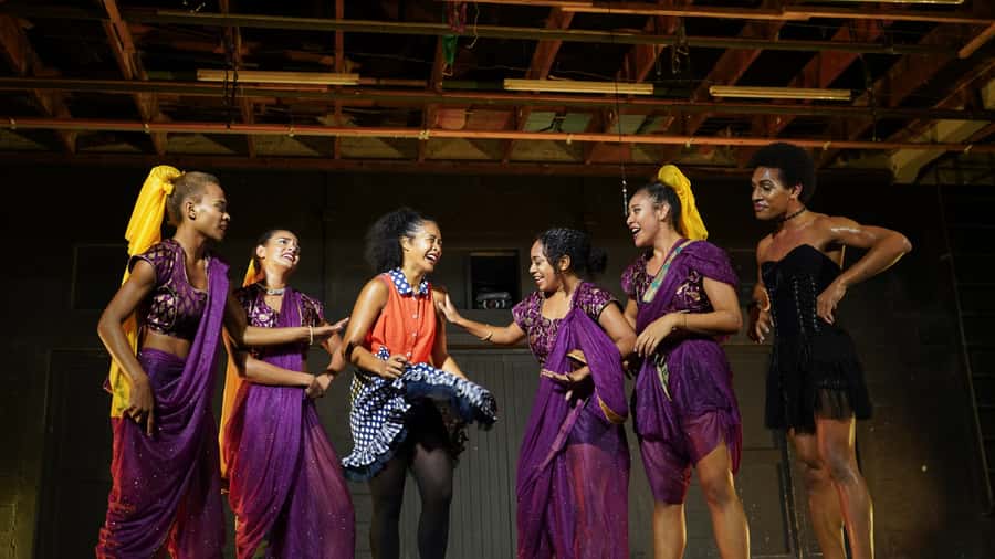 Nadi: VOU Evening Dinner and Show Experience - Dinner, drinks, and what is actually included