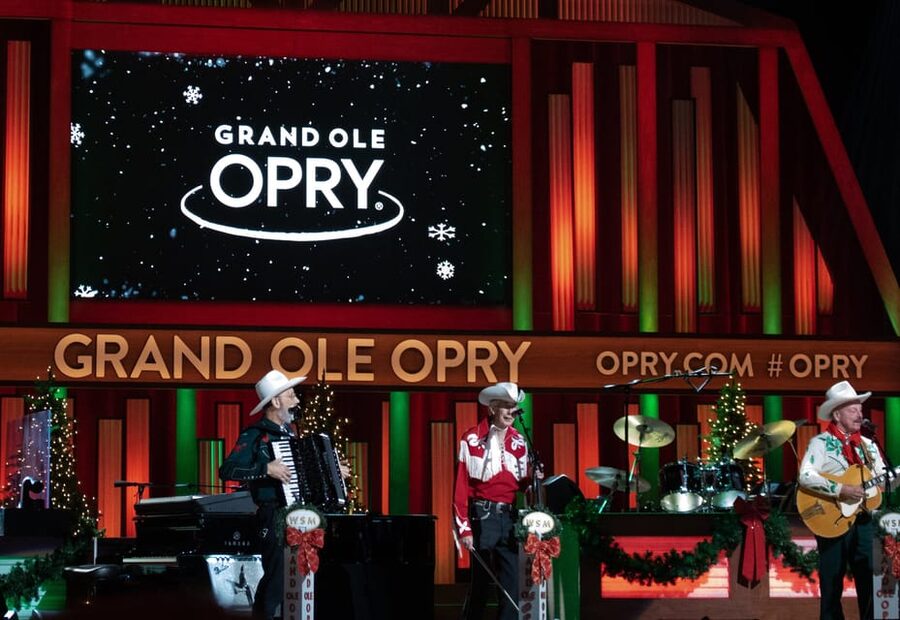 Nashville: Country Christmas Music Show at the Opry House - A country Christmas inside the Grand Ole Opry House