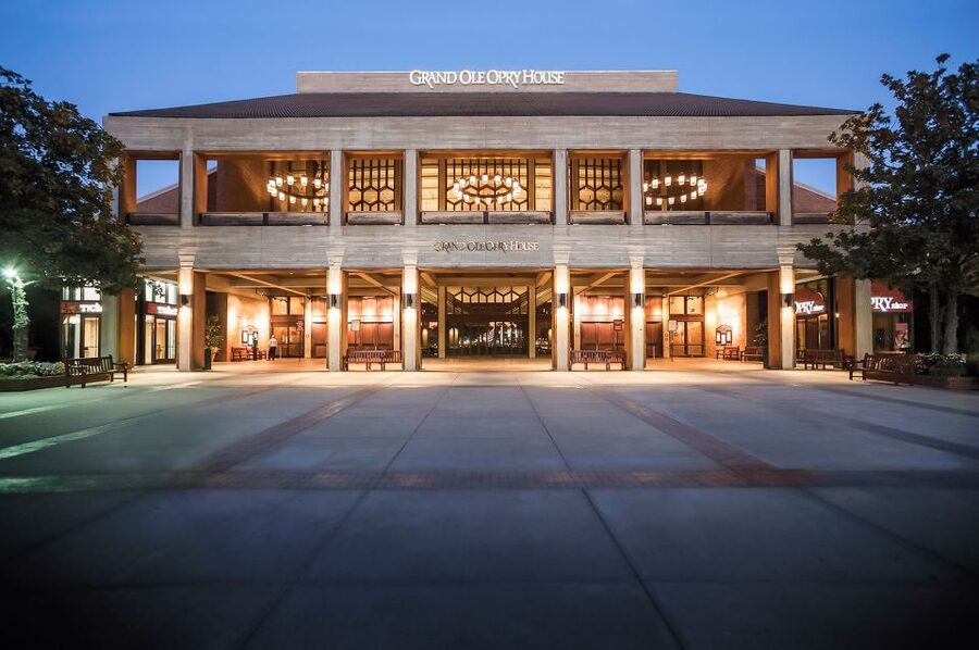 Nashville: Grand Ole Opry Show Ticket - Getting inside the Opry House