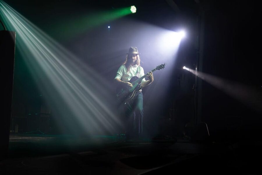 Niagara Falls, Canada: Canadiana - The Musical Ticket - Who Should Book Canadiana?
