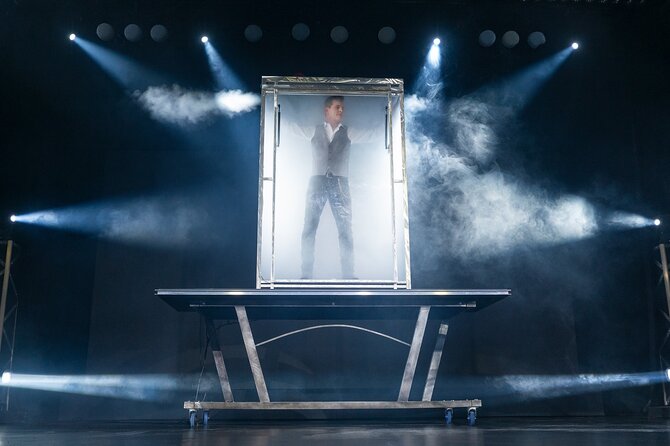 Niagara Falls, Canada: Wild Magic Show Ticket - Why families and adults both enjoy it