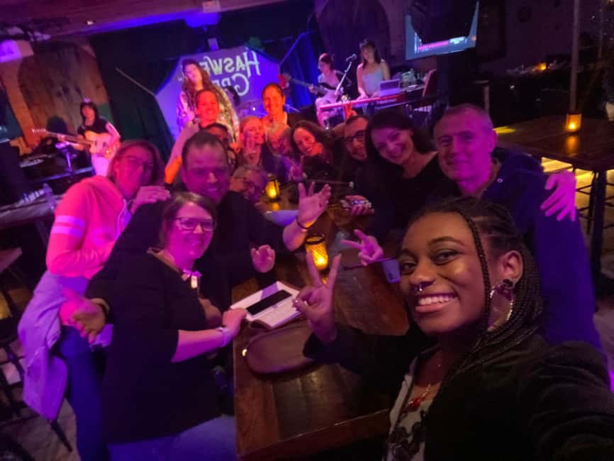 NYC Bar Tour: Gangsters, Heroes + Bright Lights of Broadway - Moving through pubs, lounges, and a rooftop stop