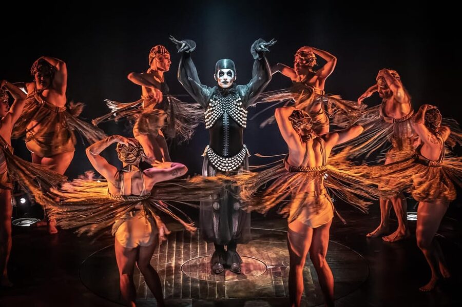 NYC: Cabaret at the Kit Kat Club on Broadway - Why the set design matters