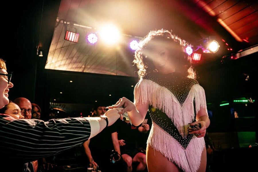 NYC: Fabulous Drag Night Out with a Drag Queen - Who will enjoy this most?