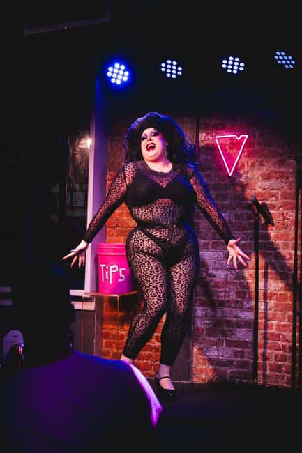 NYC: Fabulous Drag Night Out with a Drag Queen - Your first drink and a quick introduction to NYC drag