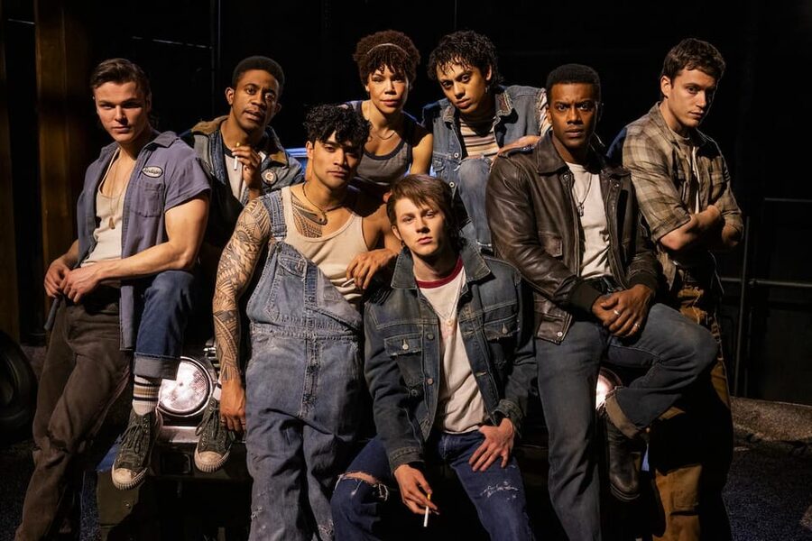 NYC: The Outsiders on Broadway - What your Broadway evening looks like