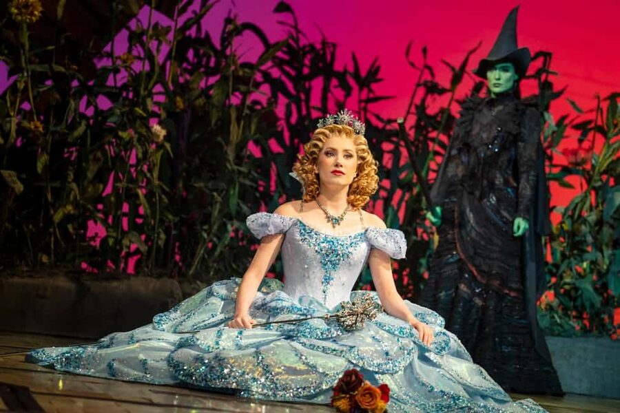 NYC: Wicked The Musical on Broadway - Before Dorothy arrives in Oz