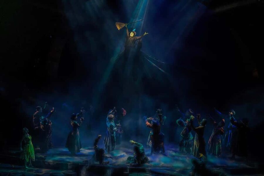 NYC: Wicked The Musical on Broadway - How the 2-hour-45-minute evening works