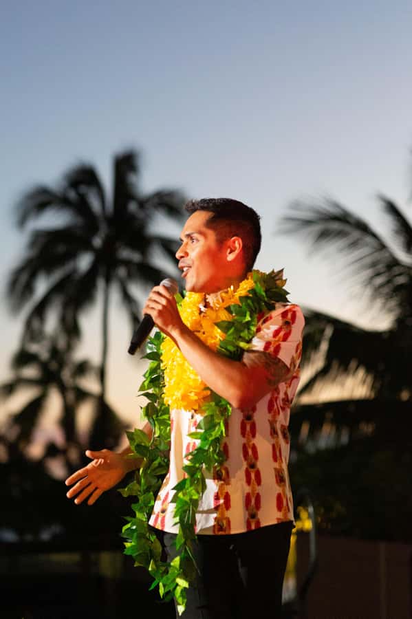 Oʻahu: Nā Lei Aloha Lūʻau & Dinner or Cocktail Show Option - Dinner guests get more than a standard luau plate