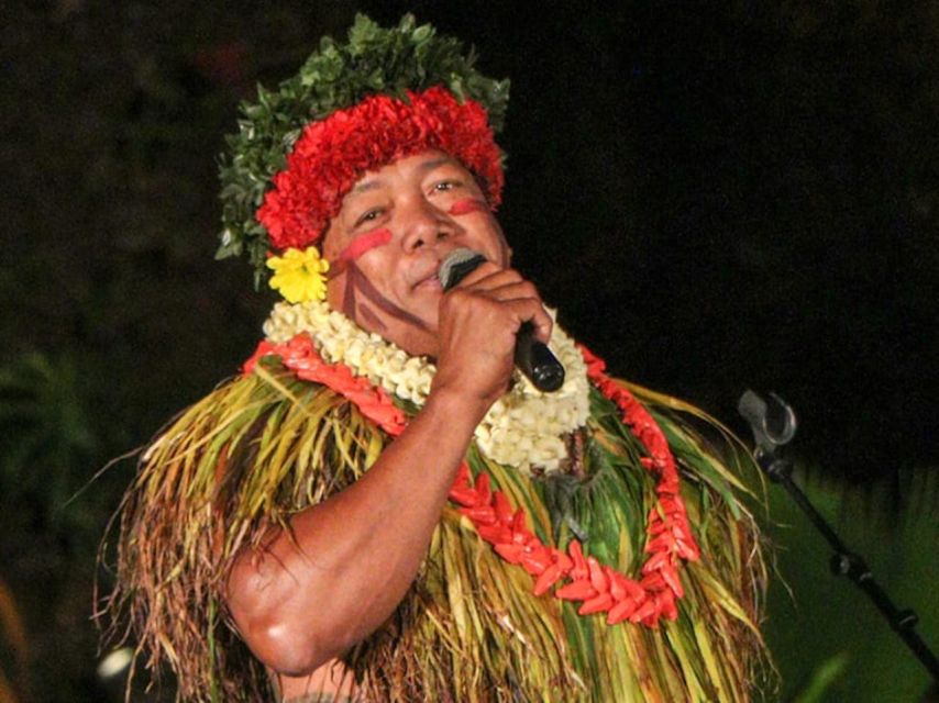 Oahu: Chief's Luau Dinner Show - Seating, transport, and the $182 price
