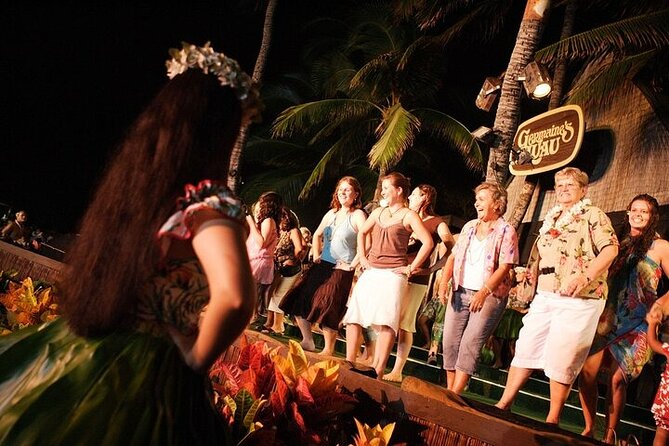 Oahu: Germaine's Luau - Arriving with a lei, flower, and island welcome