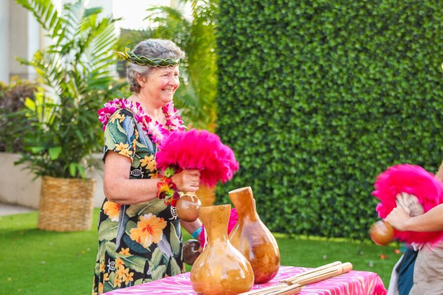 Oahu: Ka Moana Luau Dinner and Show at Aloha Tower - Drinks, Mai Tais, and package choices